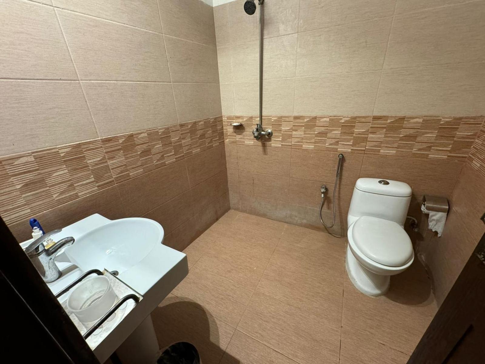 Shelton Boulevard Hotel Lahor Kültér fotó