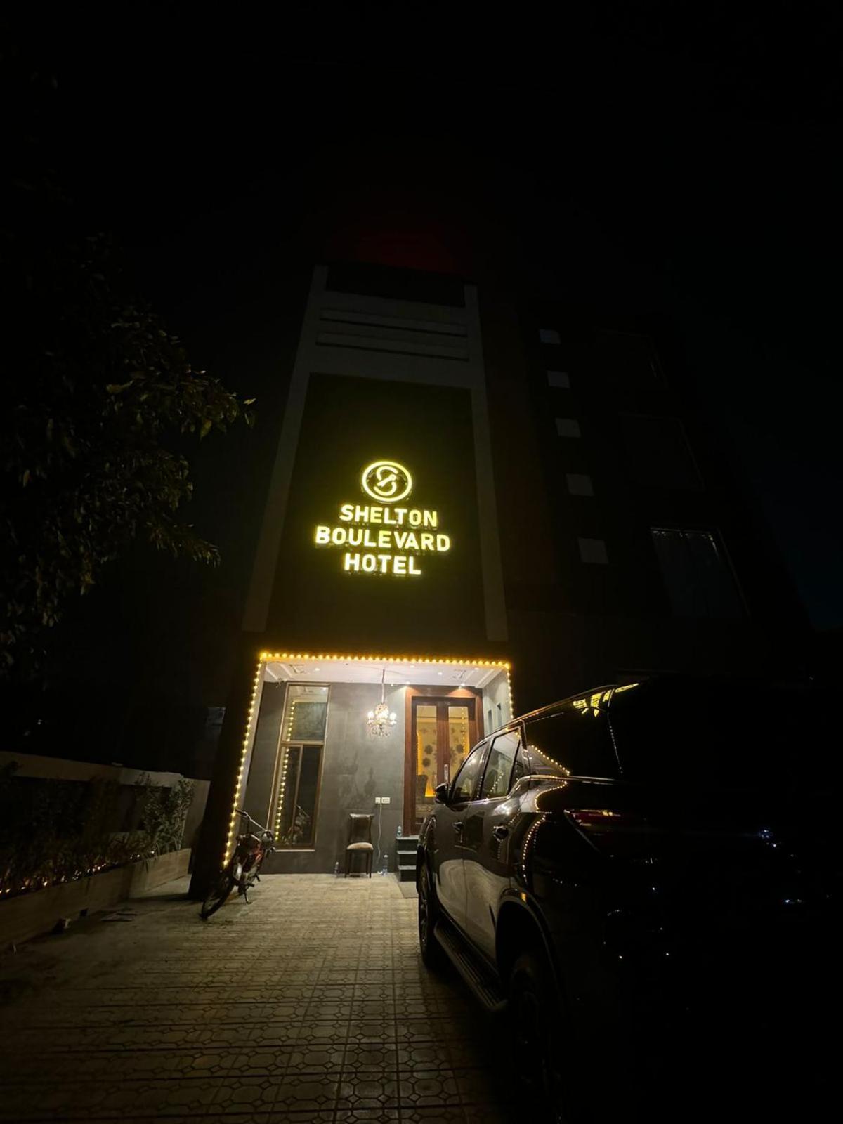 Shelton Boulevard Hotel Lahor Kültér fotó